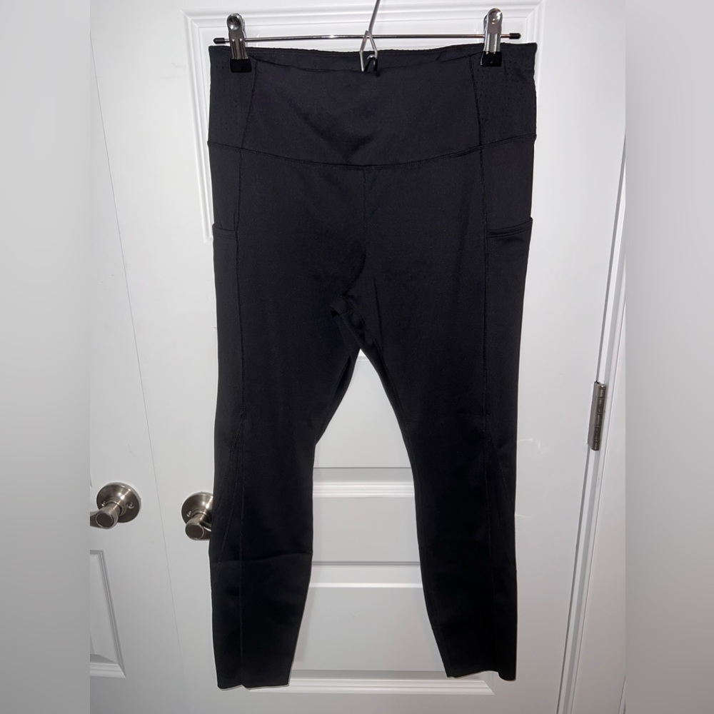 Black 3/4 leggings